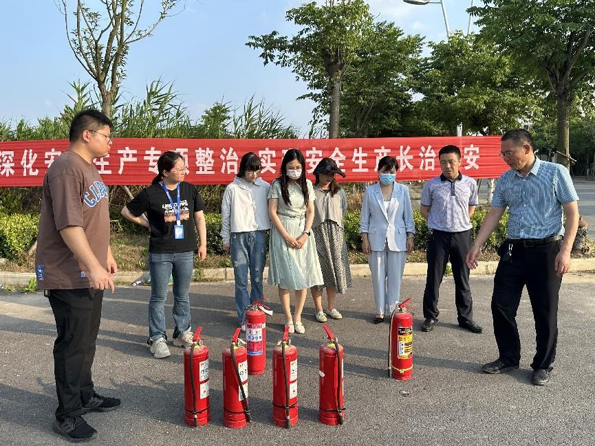 法务风控部：起劲开展&ldquo;清静生产月&rdquo;普法宣传等运动.jpg